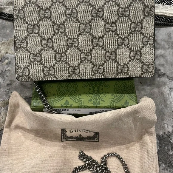 Gucci mini Diynos on chain - Picture 3 of 8